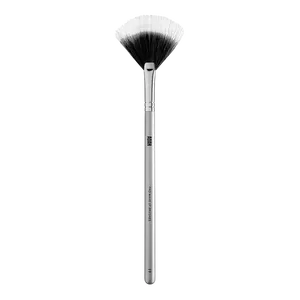 מברשת מניפה מס׳ BRUSH NO 19 | עדה לזורגן Adah Lazorgan