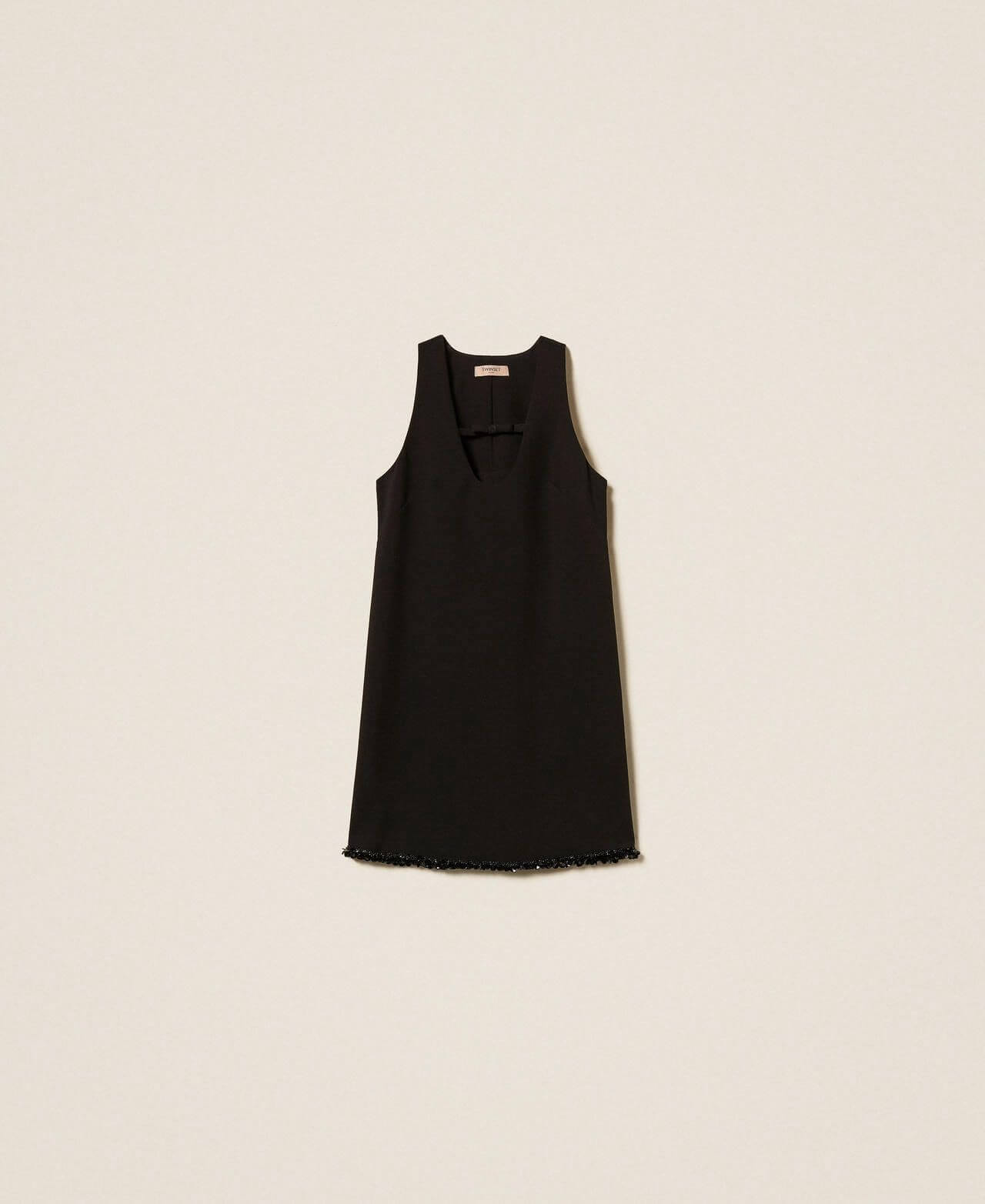 Short crêpe dress with embroidery