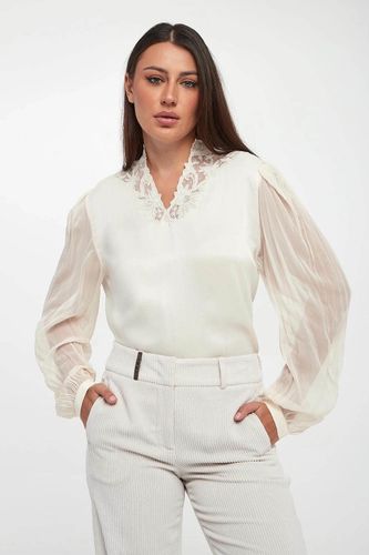 WOVEN BLOUSE