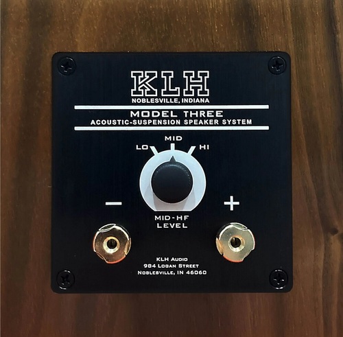 זוג רמקולים מדפיים מבית KLH דגם MODEL 3