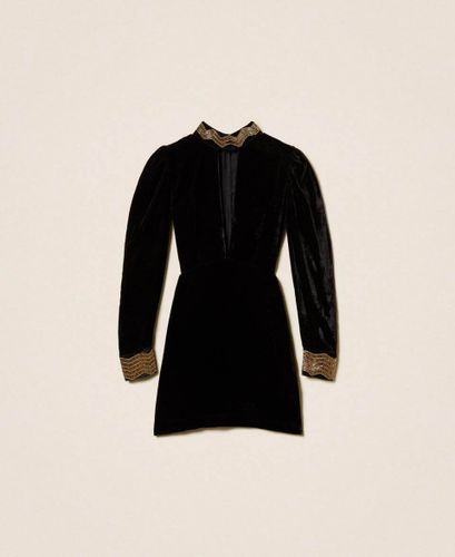Short velvet dress with embroidery
