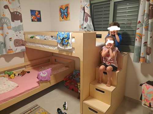 הפתרון לחדר קטן: 4 כללי אצבע לתכנון מיטות ואחסון 