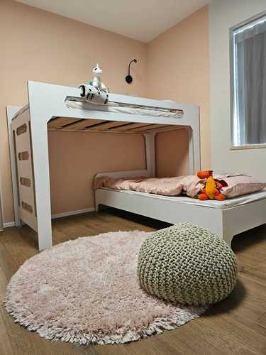 הפתרון לחדר קטן: 4 כללי אצבע לתכנון מיטות ואחסון 