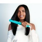מחליק שיער טיטניום מקצועי MOROCCANOIL שמן מרוקאי