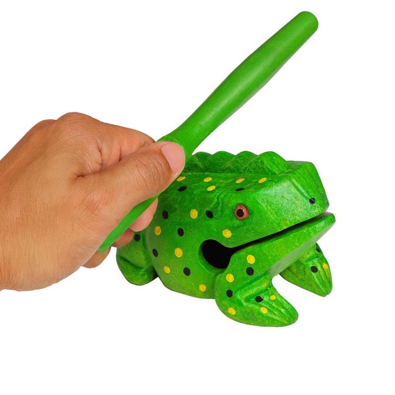 צפרדע מעץ מקרקרת ירוקה    M1012