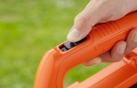 מפוח אוויר חשמלי Black+Decker BEBL185-QS 1850W