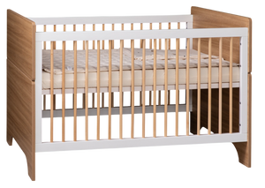 מיטת תינוק דגם קורטני הופכת למיטת מעבר - לבן+דמוי עץ