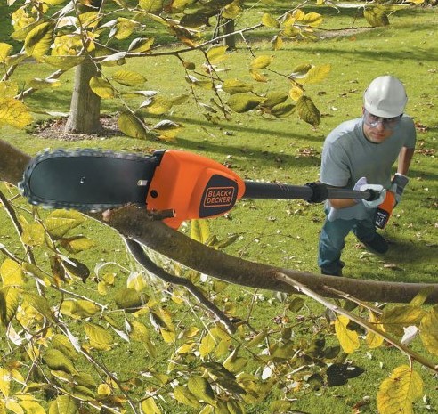 מסור גיזום טלסקופי Black+Decker GPC1820l20-QW