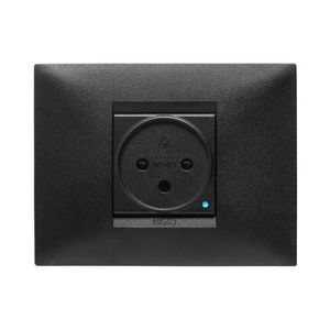 שקע חכם מובנה לסדרת NISKO SWITCH שחור מט