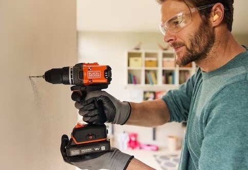מקדחה/מברגה ללא פחמים Black+Decker BLD682XN-XJ 18V