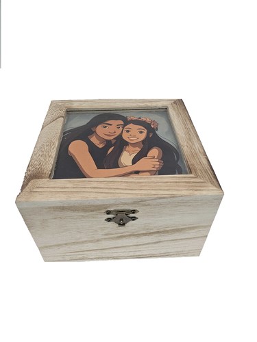 קופסת עץ עם תמונה