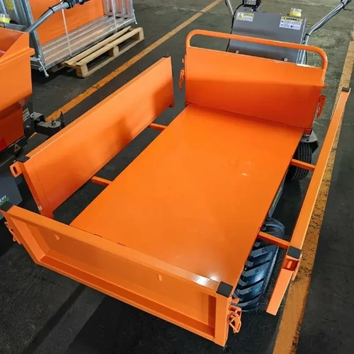 ארגז העמסה פתוח של מריצה חשמלית DELEKS XE500HF מריצה חשמלית עם דפנות מתקפלות פתוחות, מתאימה להובלת חומרים, עץ, אדמה וציוד עבודה