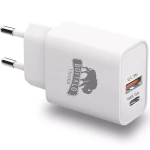 מטען קיר עם חיבור USB וחיבור PD Type-C מבית Buffalo United