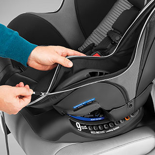כסא בטיחות דו-כיווני נקסטפיט זיפ Nextfit Zip בצבע שחור/אפור Carbon