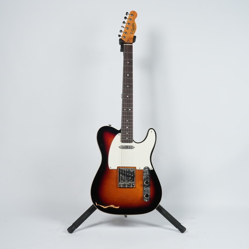 גיטרה חשמלית בצבע חום - Squier Custom Telecaster