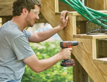 מקדחה/מברגה ללא פחמים Black+Decker BDCDC18