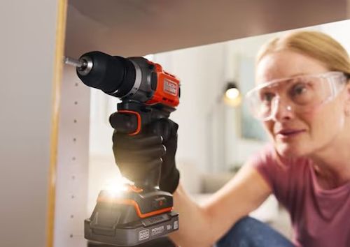 מברגה/מקדחת פטיש Black+Decker BCD383D1XC-QW
