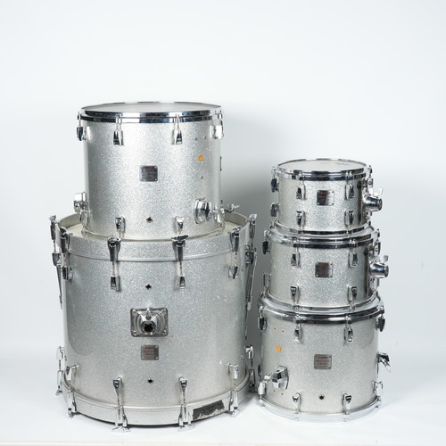 מערכת תופים בצבע כסוף מנצנץ - Yamaha Maple Custom