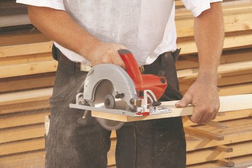 מסור עגול ״1050W  6.5 דגם CS 55 מבית Milwaukee