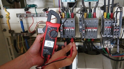 צבת אמפרמטר 400A דגם UT201+ UNI-T