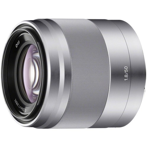 Sony E-mount 50mm F1.8 OSS זמין