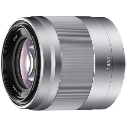 Sony E-mount 50mm F1.8 OSS זמין