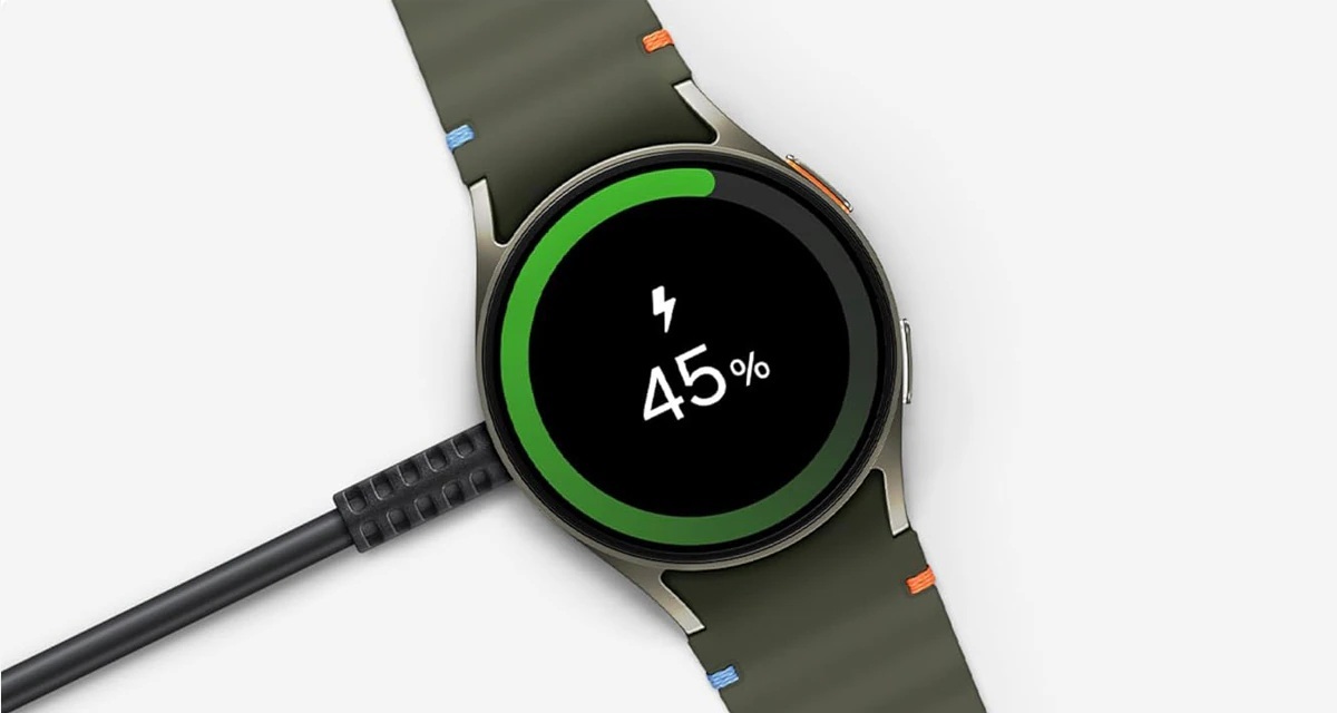 מטען לשעון חכם EP-OL300 מבית Samsung