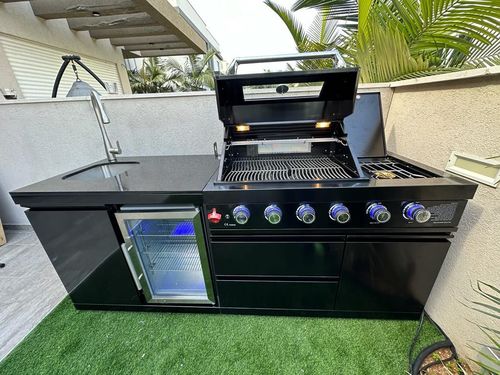 וולקן 5 VOLCAN Premuim Black כיור ומקרר 
