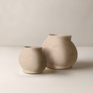 אגרטל נטוי בגוון חול