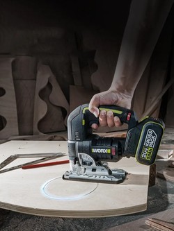 גוף מסור אנכי 20V דגם WU550.9 מבית WORX