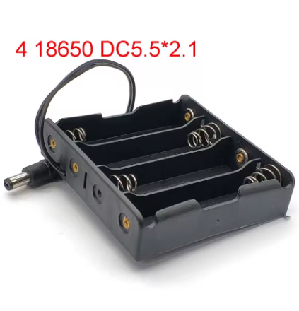 בית סוללות לרביעיית סוללות מדגם 18650 עם חיבור DC5.5*2.1