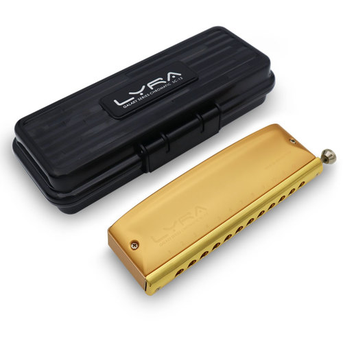 מפוחית מוזהבת Kongsheng Lyra SC-12 Gold Edition - מבט על רקע לבן המציג את הגימור הזהב המט והעיצוב הפרימיום לנגנים מקצועיים