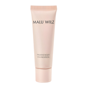 מייק אפ מלו ווילז Malu Wilz ראדיאנט לייט RADIANT LIGHT FOUNDATION