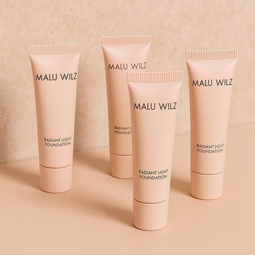 מייק אפ מלו ווילז Malu Wilz ראדיאנט לייט RADIANT LIGHT FOUNDATION
