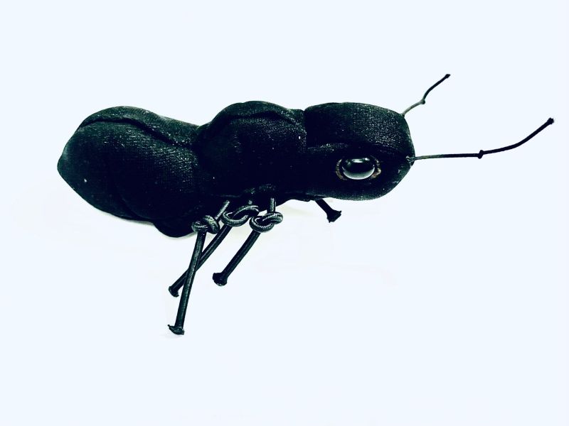 בובת אצבע נמלה 3019 FOLKMANIS