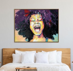 תמונת קטיפה מעוצבת – Joyful Spirit – מסגרת עץ