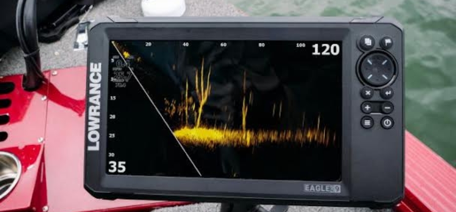 Lowrance Elite FS vs. Lowrance Eagle - המדריך המקיף לבחירת גלאי הדגים הבא שלך
