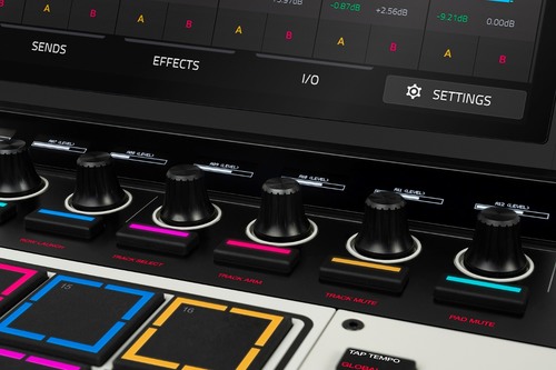 זוית נוספת akai professional mpc xl