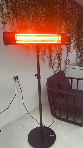 תנור חימום אינפרא אדום כולל סטנד דגם פרימיום 2200W