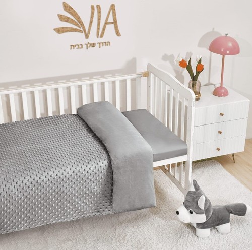 סט מצעים למיטת תינוק/מעבר עשוי מבד פלאנל נעים במיוחד צבע אפור