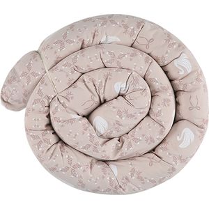 נחשוש מעוצב למיטת תינוק מקולקציית Wonderland - ורוד מודפס