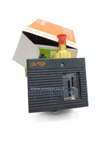 פרסוסטט לחץ נמוך Eliwell D16P07A01MS500 חדש, מוצג לפני האריזה הכתומה המקורית שלו.