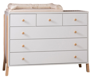 שידת תינוק רחבה אדל עם מסילות טריקה שקטה - לבן בשילוב עץ