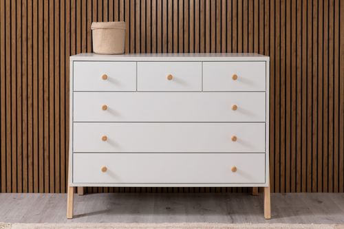 שידת תינוק רחבה ליסה עם מסילות טריקה שקטה - לבן בשילוב עץ