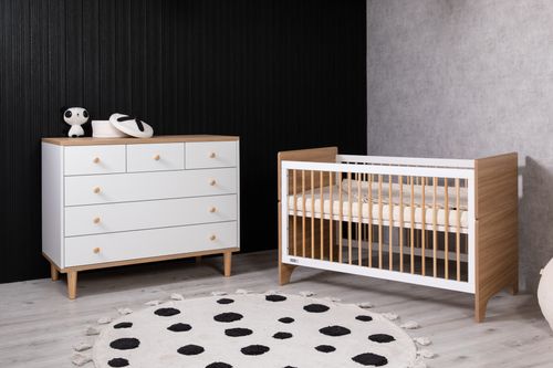 חדר תינוק ניקי עם מיטת תינוק דגם קורטני 2 ב 1 הופכת למיטת מעבר (טריקה שקטה)