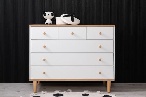 חדר תינוק ניקי עם מיטת תינוק דגם קורטני 2 ב 1 הופכת למיטת מעבר (טריקה שקטה)