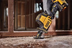גוף מסור חרב נטען ללא פחמים 18V דגם DCS369N מבית DEWALT דיוולט