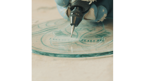 ערכת אביזרי חריטה וגילוף מיקרו Dremel 729-01 - תיק אחסון שקוף עם 11 אביזרים מקצועיים לחריטה וגילוף דיוק מקסימלי