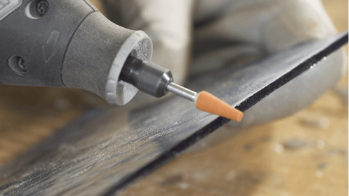 ערכת אביזרים Dremel 709-02 110 חלקים - תיק אחסון שקוף עם מגשים נשלפים ואביזרים מקצועיים לחיתוך השחזה וליטוש