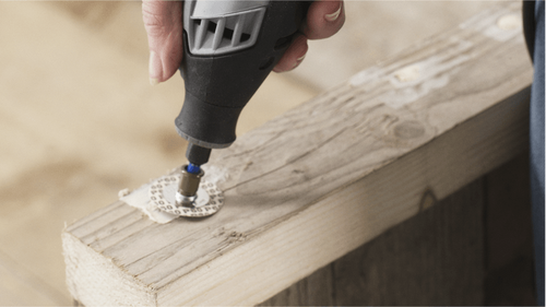 ערכת אביזרים Dremel 709-02 110 חלקים - תיק אחסון שקוף עם מגשים נשלפים ואביזרים מקצועיים לחיתוך השחזה וליטוש